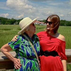 Meet your Posher, Liz